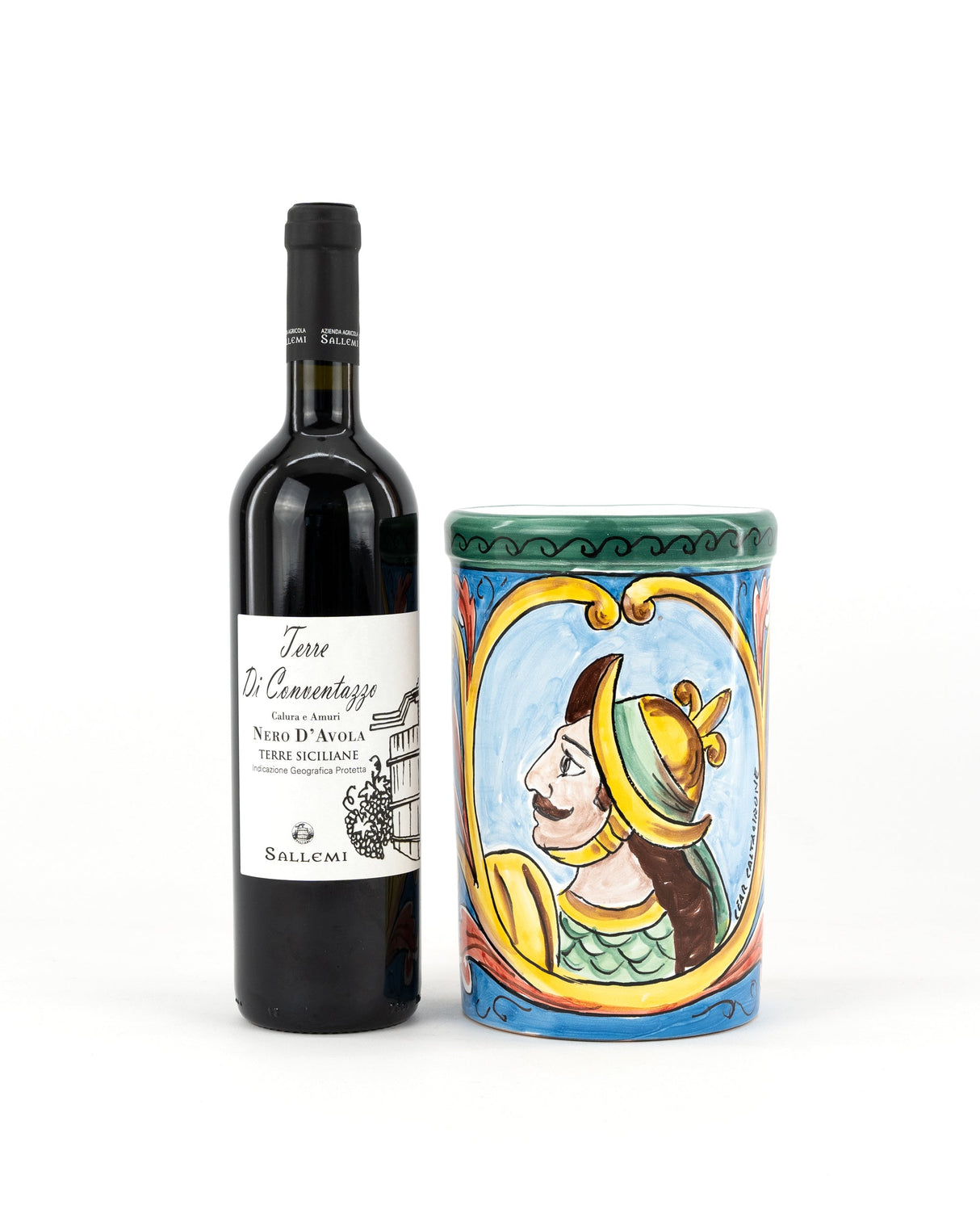 Nero d'Avola IGP e barattolo in ceramica in stile Carretto Siciliano con Saraceno