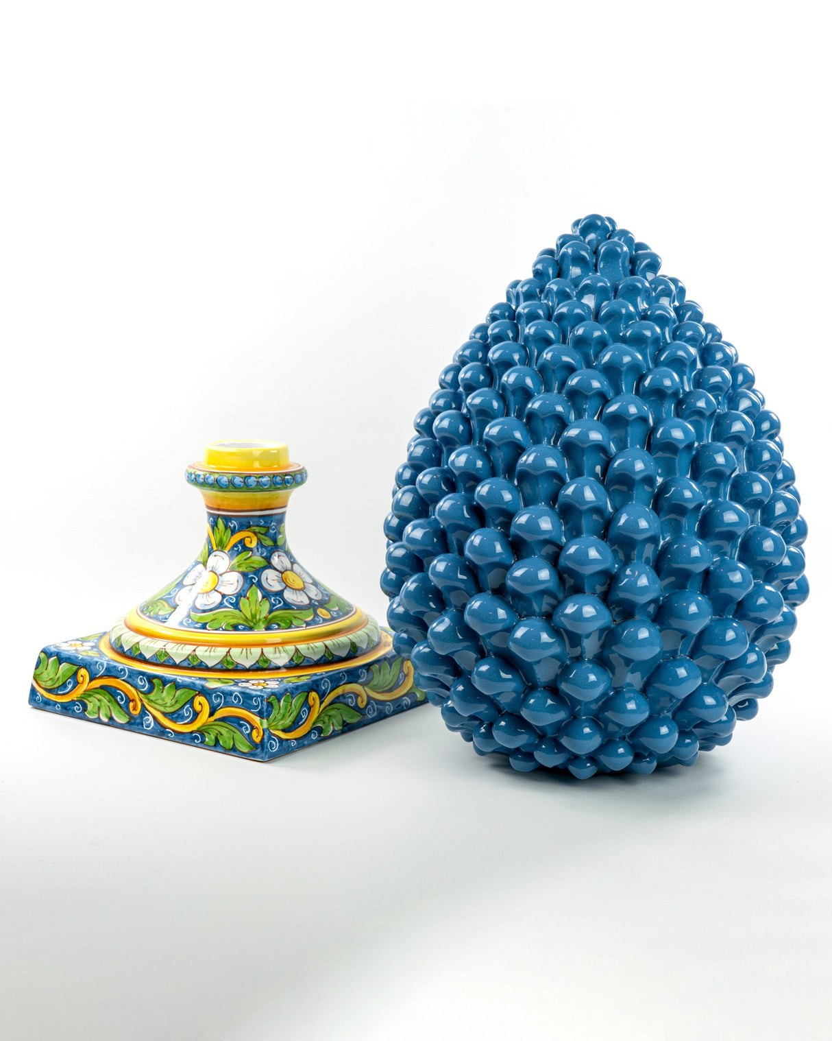 Pigna siciliana grande in ceramica di Caltagirone fatta a mano H cm 50