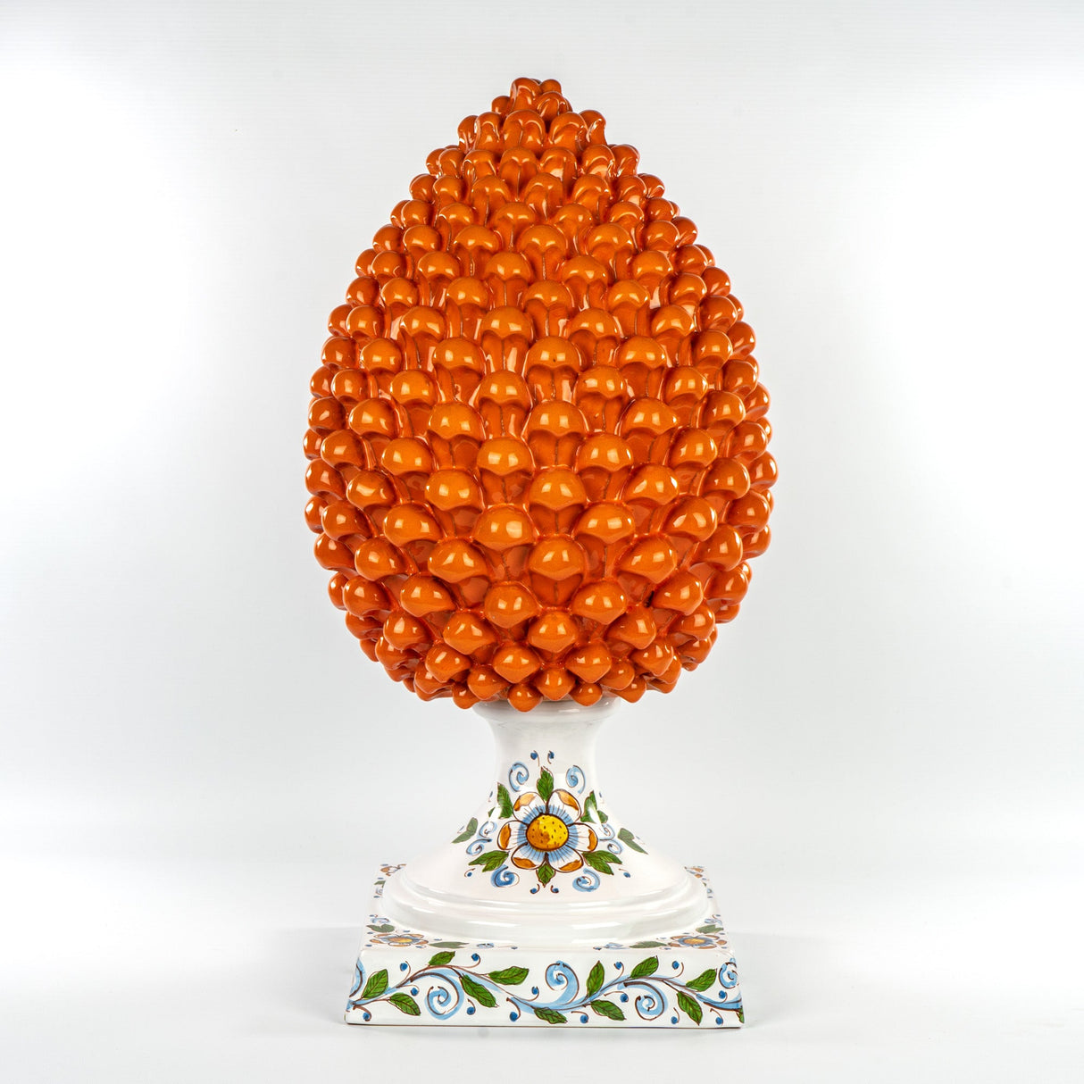Pigna ornamentale in ceramica di Caltagirone fatta a mano H cm 50