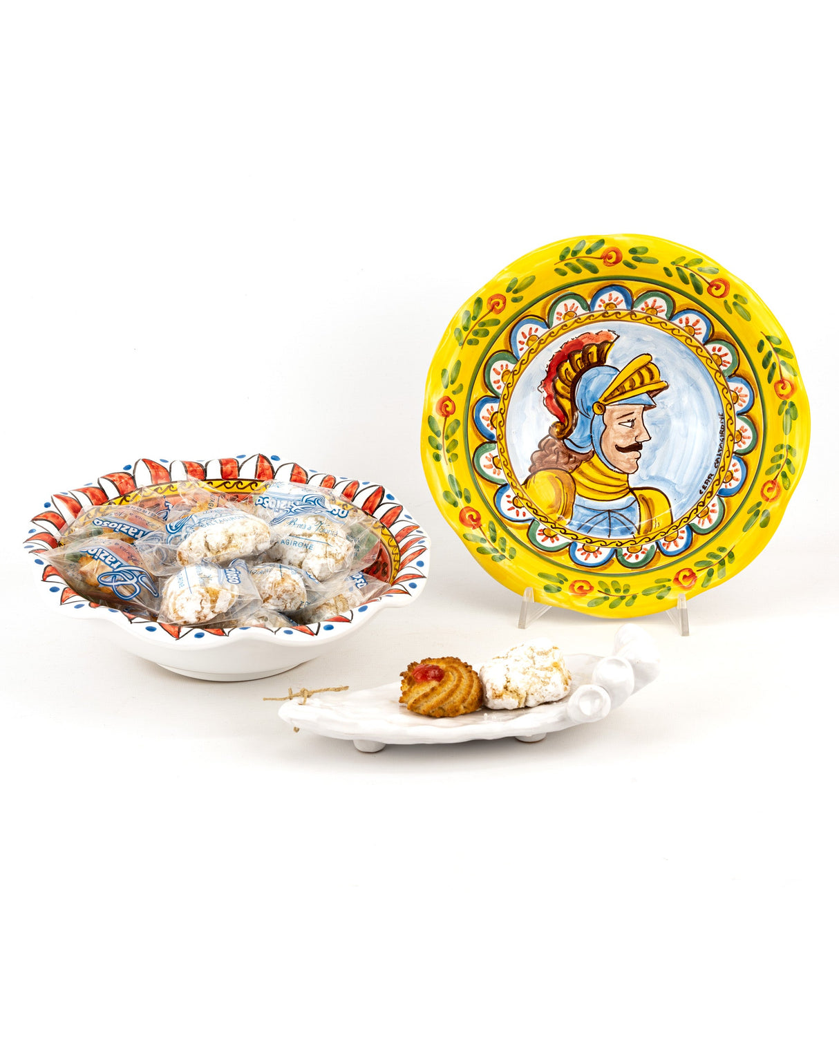 Sicilian ceramic fruit bowl in Sicilian Cart style and almond paste
