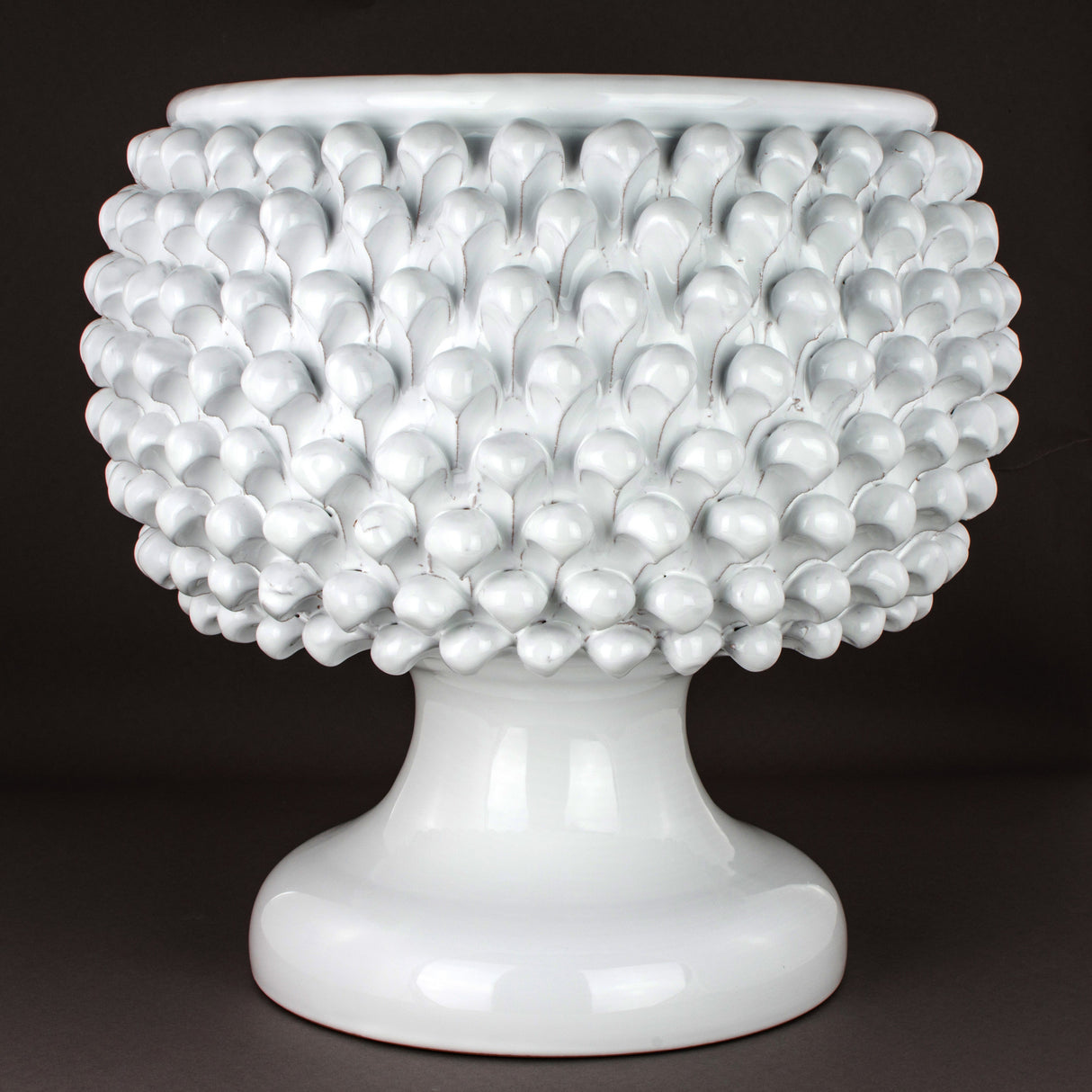 Pigna portavaso H cm 20 mezza pigna in ceramica di Caltagirone fatta a mano.