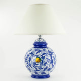 Lume in ceramica di Caltagirone blu decorato a mano H cm 21, lampada da tavolo ceramica siciliana